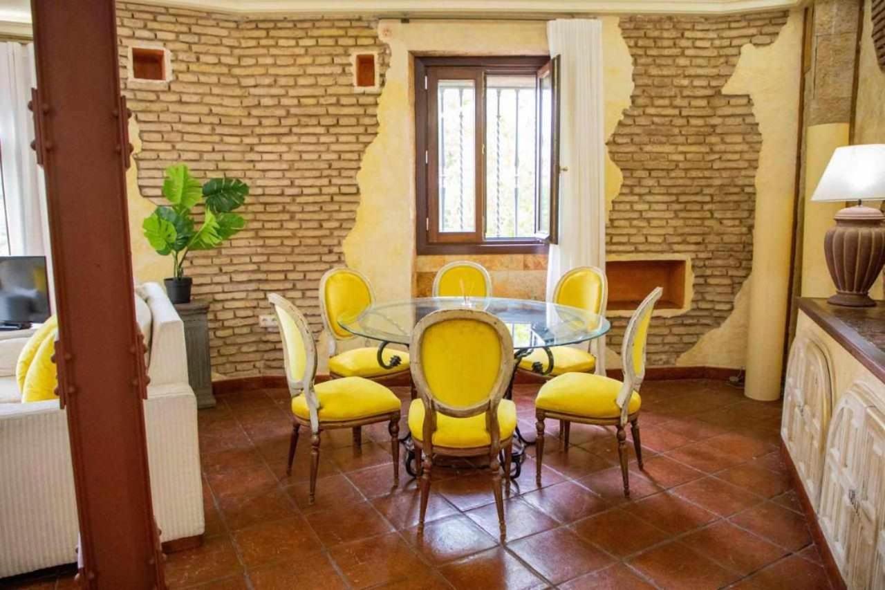 Monkeys Apartments Adriano & Terrace Севилья Экстерьер фото